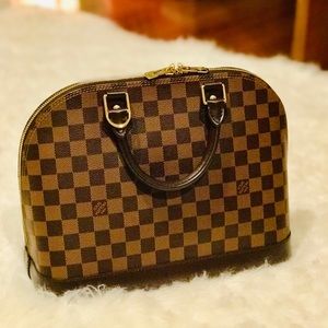 Louis Vuitton Alma PM